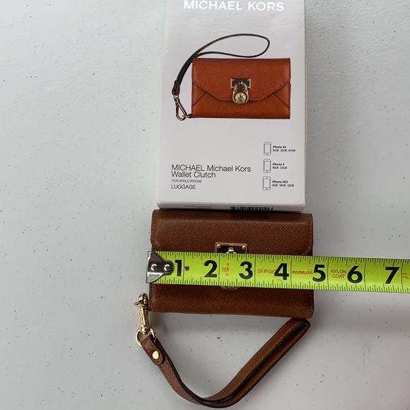 Michael Kors Wallet Clutch Luggage Style IPhone - Picture 11 of 13